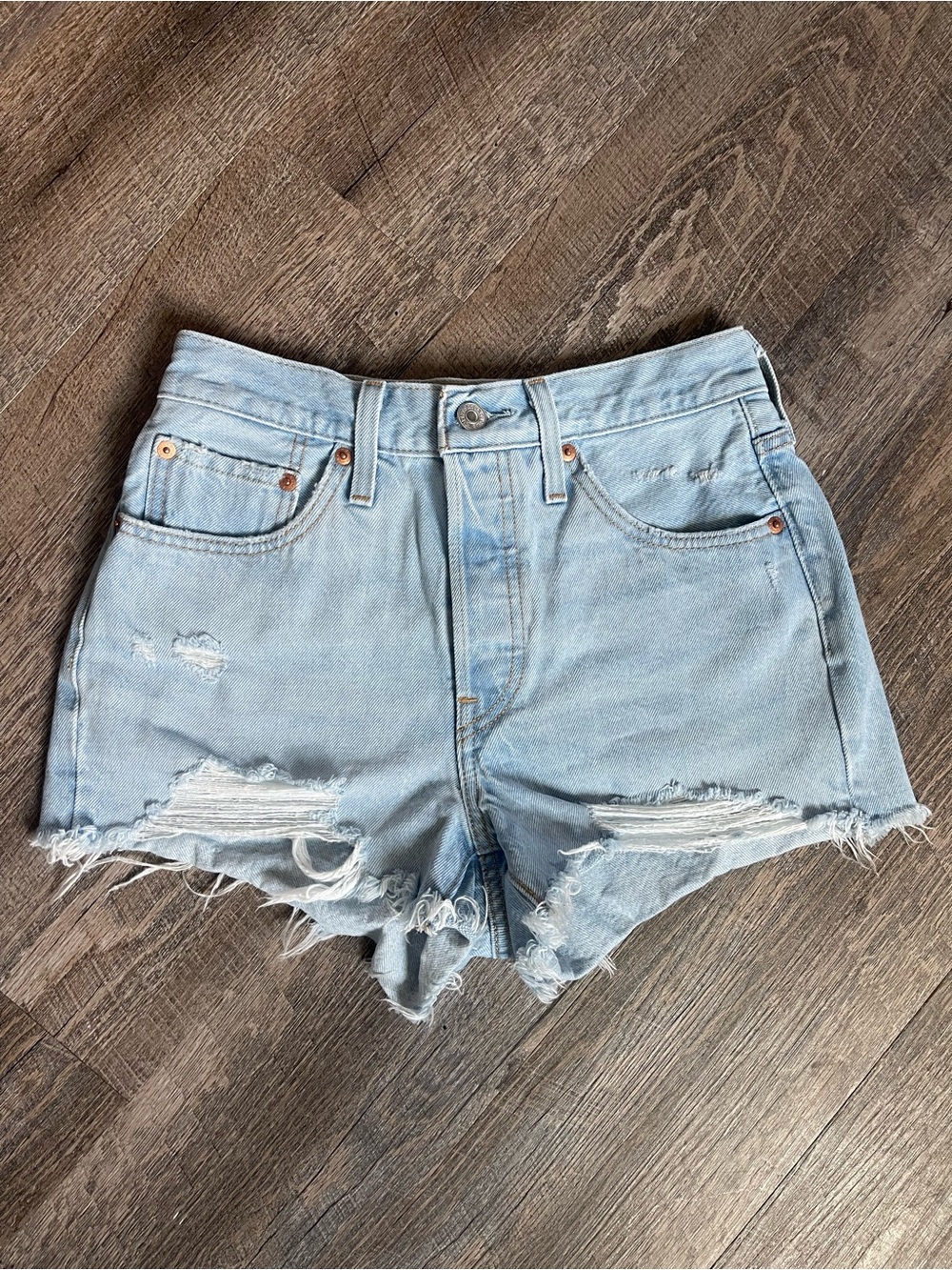 Levi’s 501 cutoff shorty shorts light wash denim